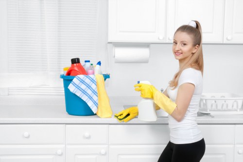 Workstation and meeting room cleaning in a modern office